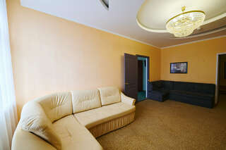 Гостиница КДВ Балаково Люкс с 1 спальней-2