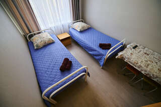 Гостиница КДВ Балаково Двухместный номер с 2 отдельными кроватями и душем-1