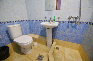 Гостиница КДВ Балаково Двухместный номер с 2 отдельными кроватями и душем-5