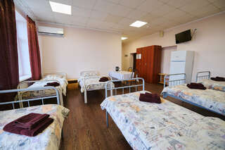 Гостиница КДВ Балаково Кровать в общем номере для мужчин-6