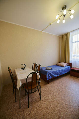 Гостиница КДВ Балаково Бюджетный трехместный номер-4